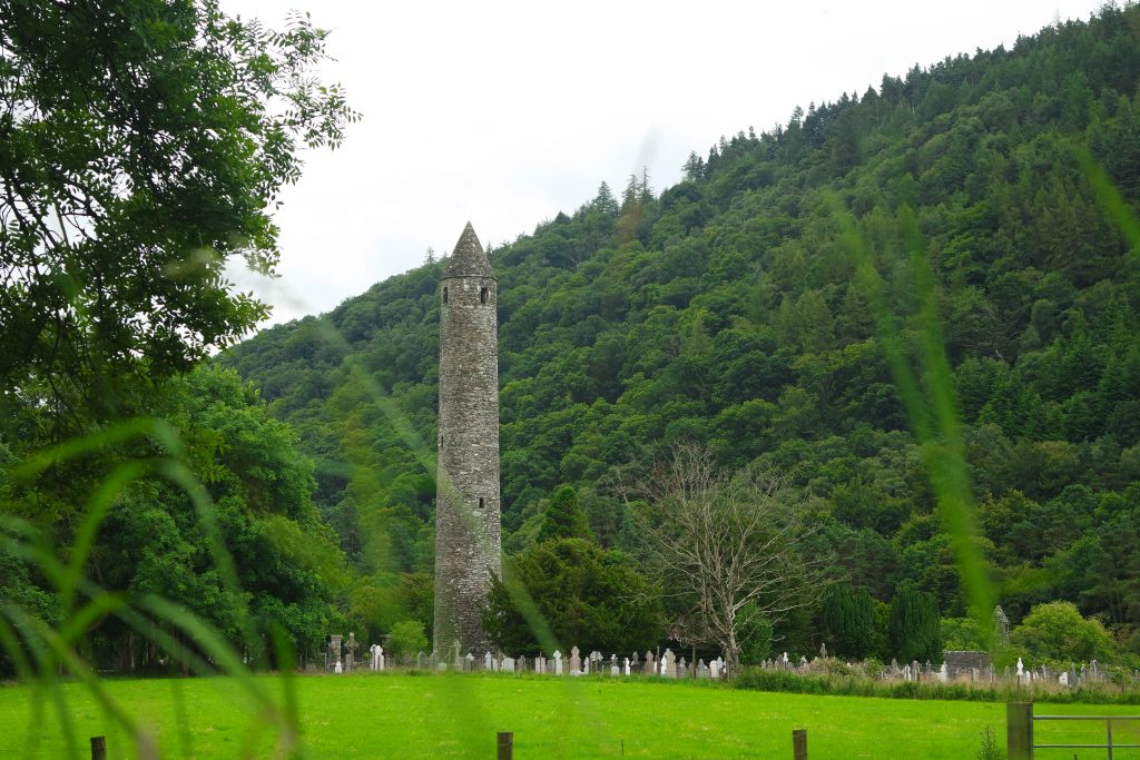Round tower Glendalough Irlande visiter