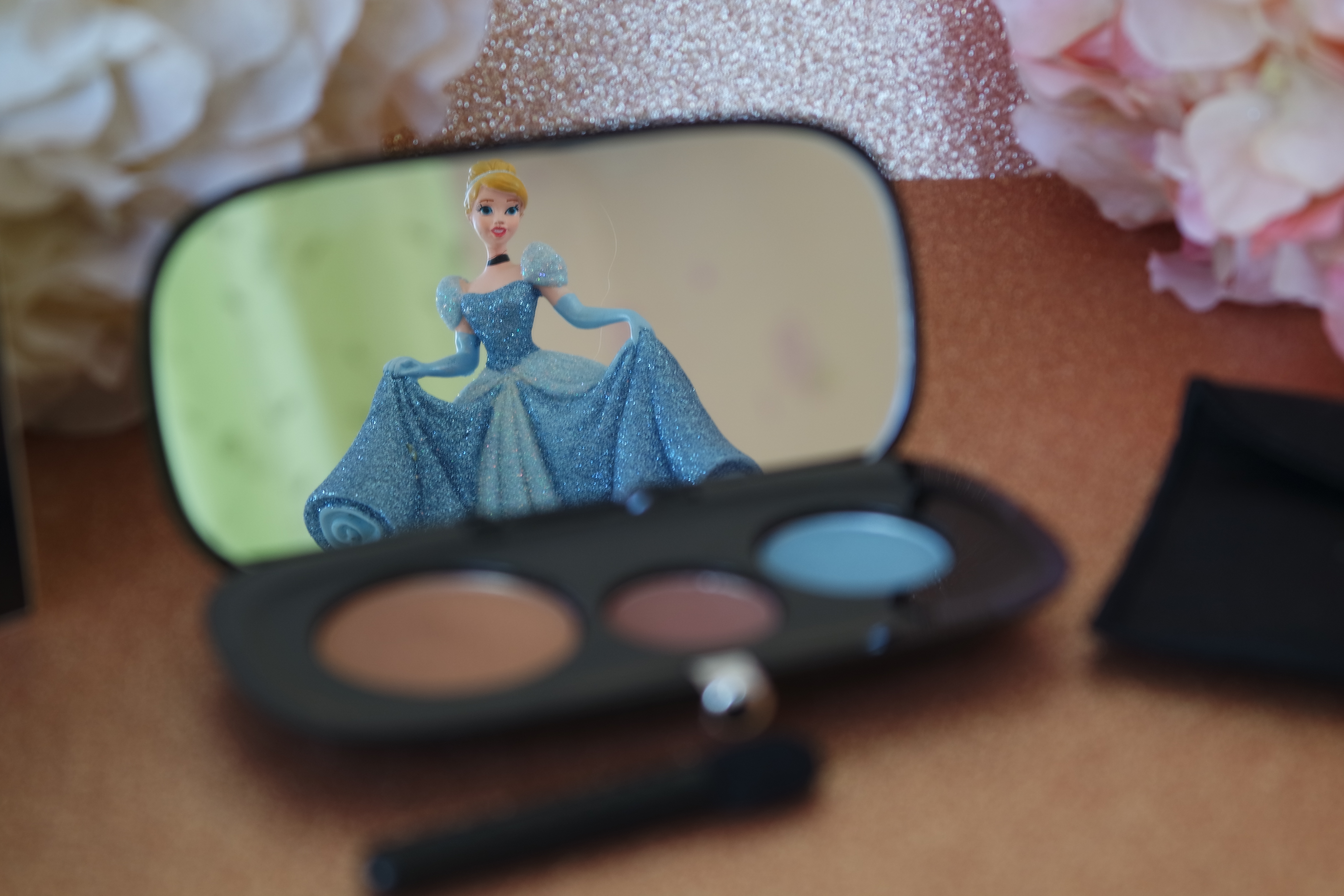 MARC JACOBS THE SHOE GAZER