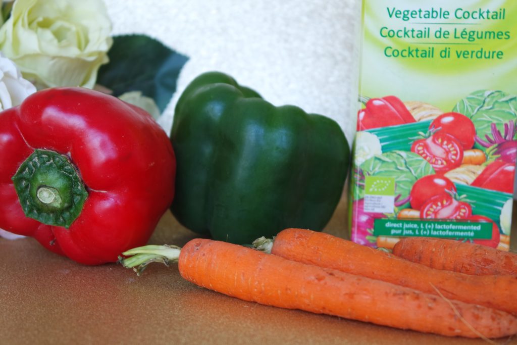 légumes poivrons rouge vert, carottes, jus de légumes