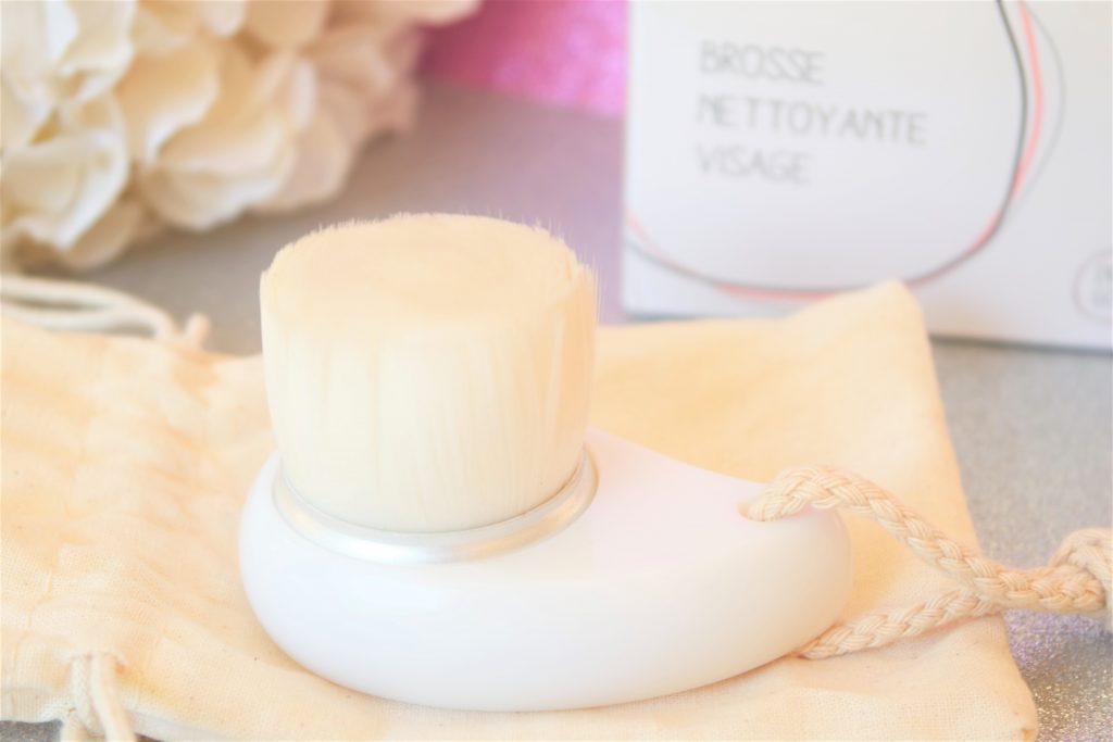 brosse nettoyante visage Doux Good