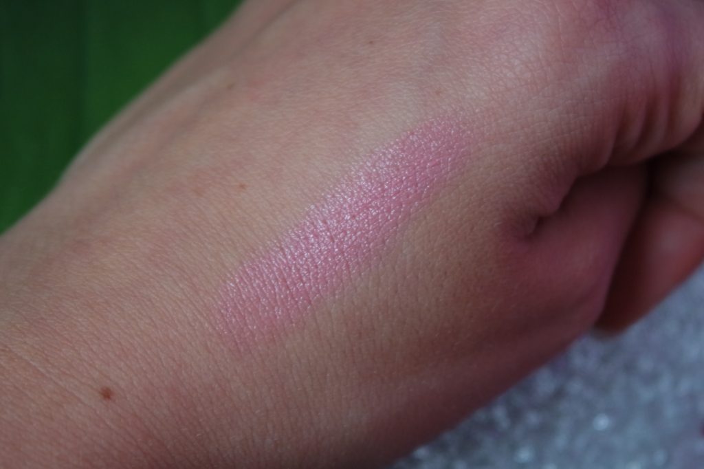 multti stick tenderly ilia beauty swatch