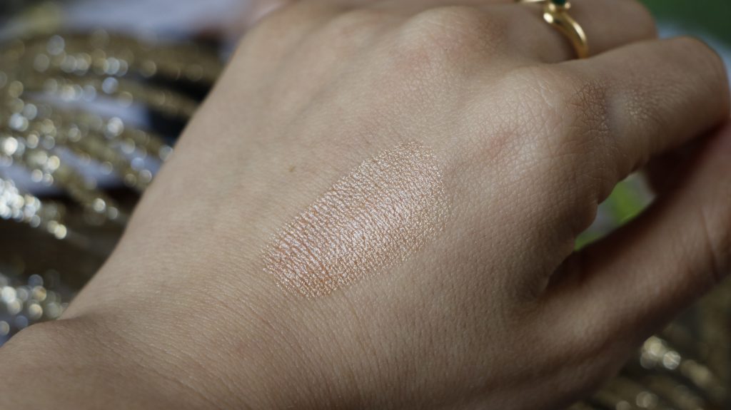 dwtn paris swatch medium highlighter revue