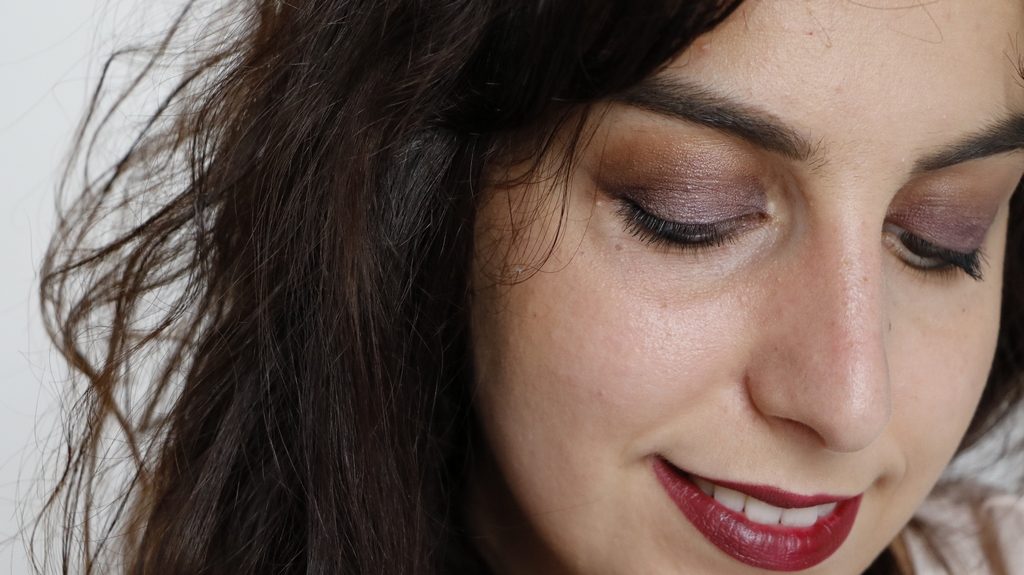 Close up maquillage bio challenge violet lily lolo couleur caramel