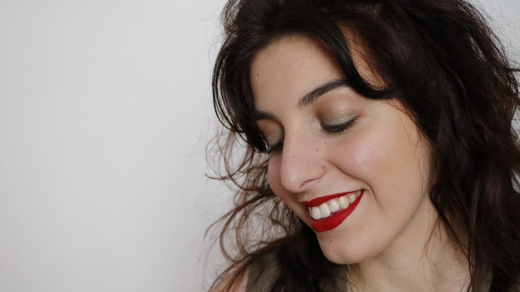 maquillage vert too faced sweet peach bless her heart melted matte lady balls