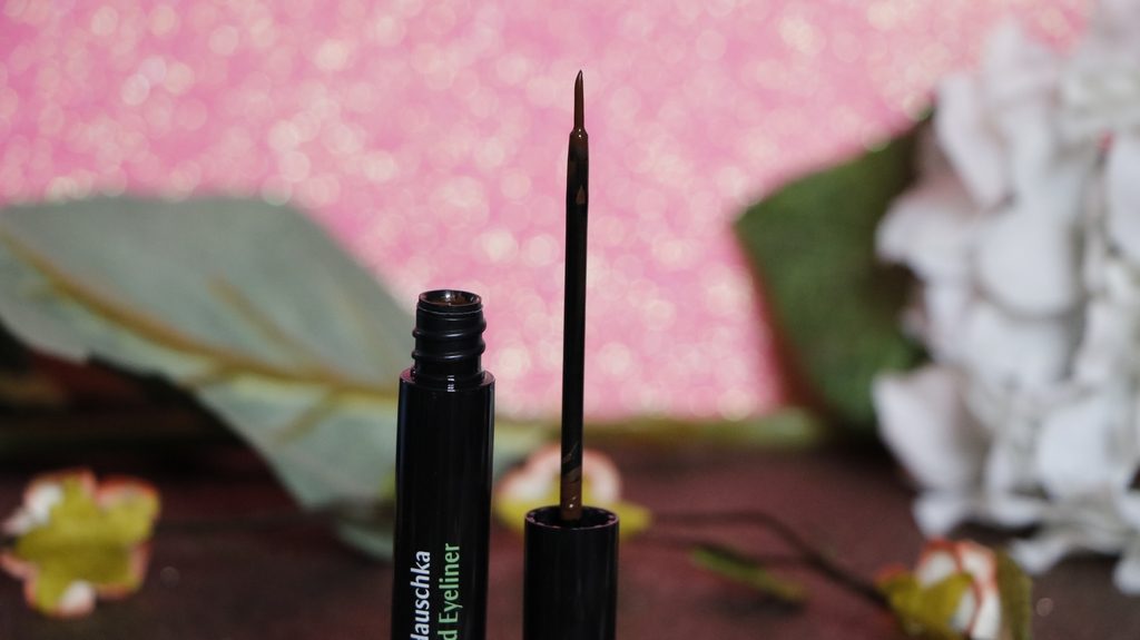 revue sur l'eye liner bio marron de dr hauschka blog beaute bio 