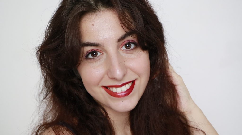 challenge maquillage bio versus maquillage conventionnel Boho green makeup couleur caramel too faced