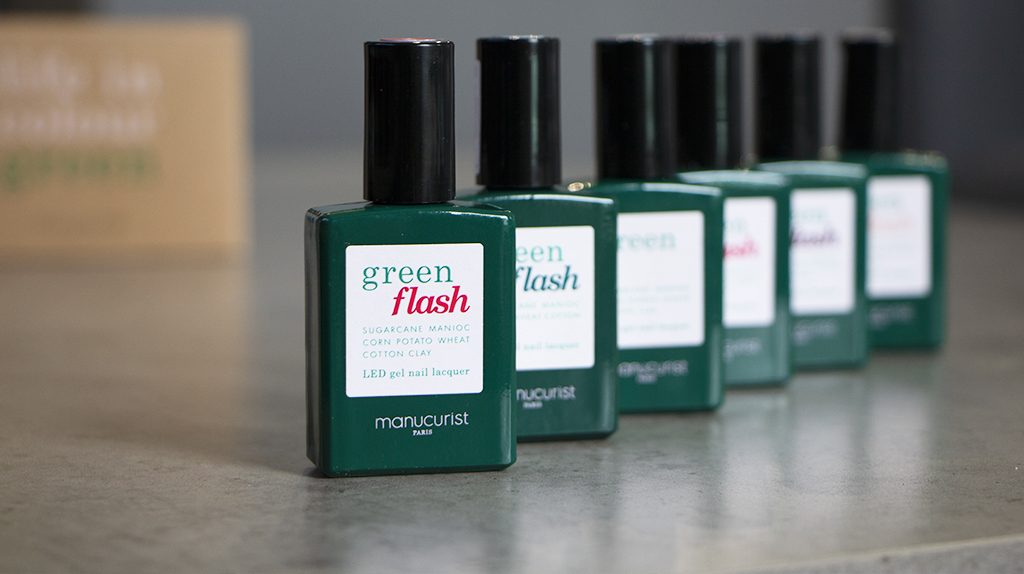 Vernis-green-semi-permanent-manucurist