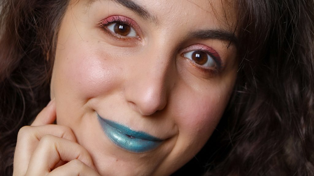 Maquillage-bio-coloré-rose-orange-bleu