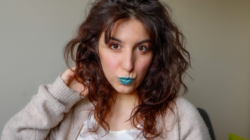 Maquillage-bio-naturel-rouge-a-levre-bleu-all-tigers