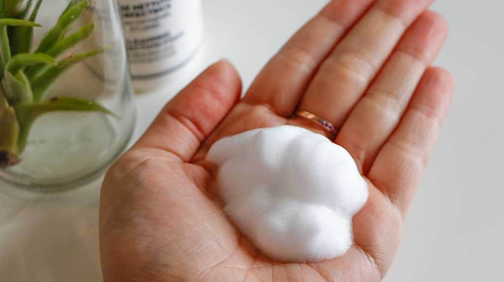 mousse-naturelle-nettoyante-patyka